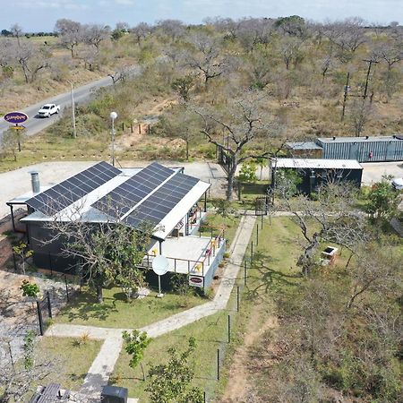 Sleepover Kruger Gate Skukuza Exterior photo