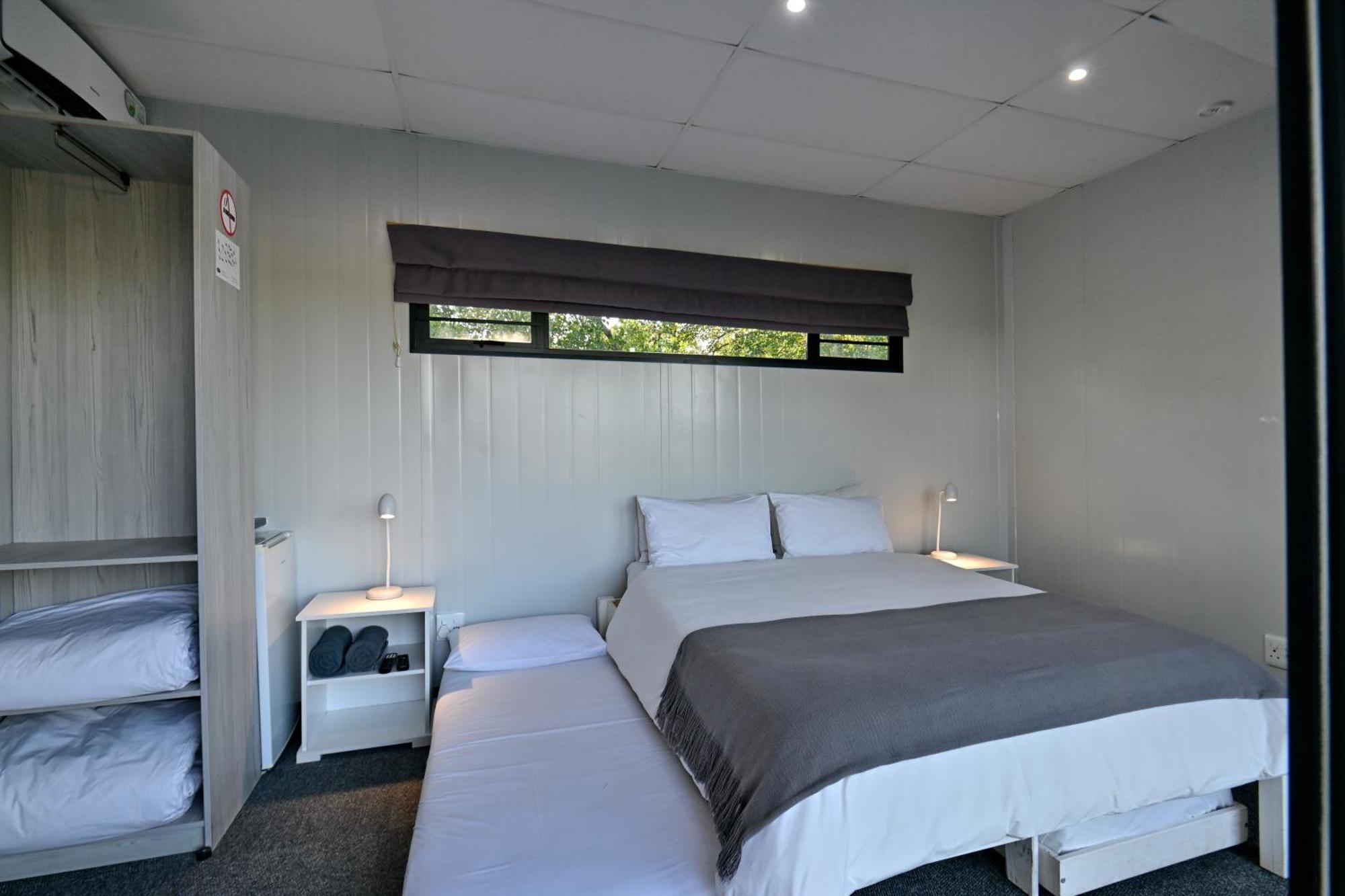 Sleepover Kruger Gate Skukuza Room photo